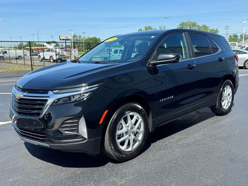 Used 2024 Chevrolet Equinox LT w/ LPO, Floor Liner Package FWD image 2