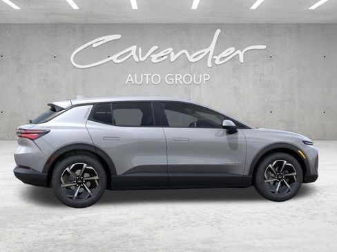 New 2026 Chevrolet Equinox EV LT image 5