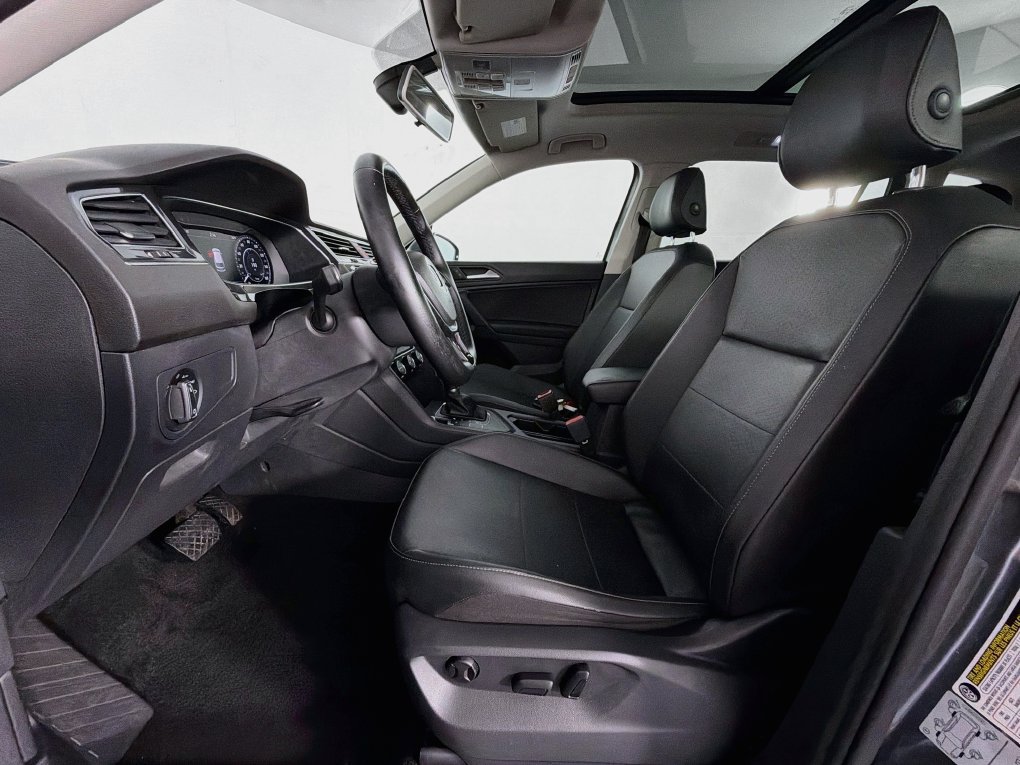 Used 2019 Volkswagen Tiguan SEL FWD image 12