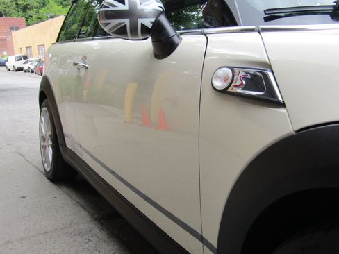 Used 2010 MINI Cooper Clubman S image 29