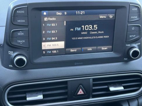 Used 2019 Hyundai Kona SE FWD image 23