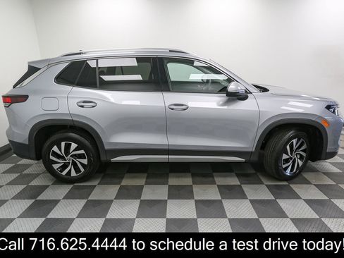 Used 2025 Volkswagen Tiguan S AWD/4WD image 8