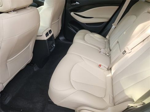 Used 2019 Buick Envision Preferred image 9
