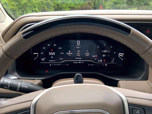 Used 2023 GMC Yukon XL Denali w/ Denali Reserve Package AWD/4WD image 21