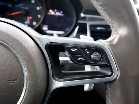 Used 2018 Porsche Macan AWD/4WD image 51