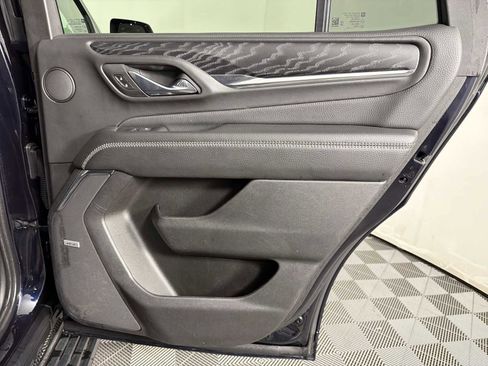 Used 2023 GMC Yukon Denali AWD/4WD image 15