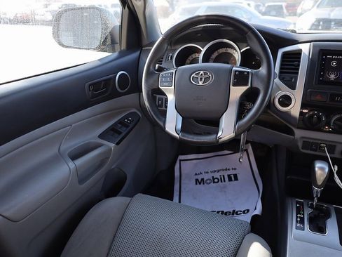 Used 2012 Toyota Tacoma 4x4 Double Cab w/ TRD Off-Road Pkg image 20