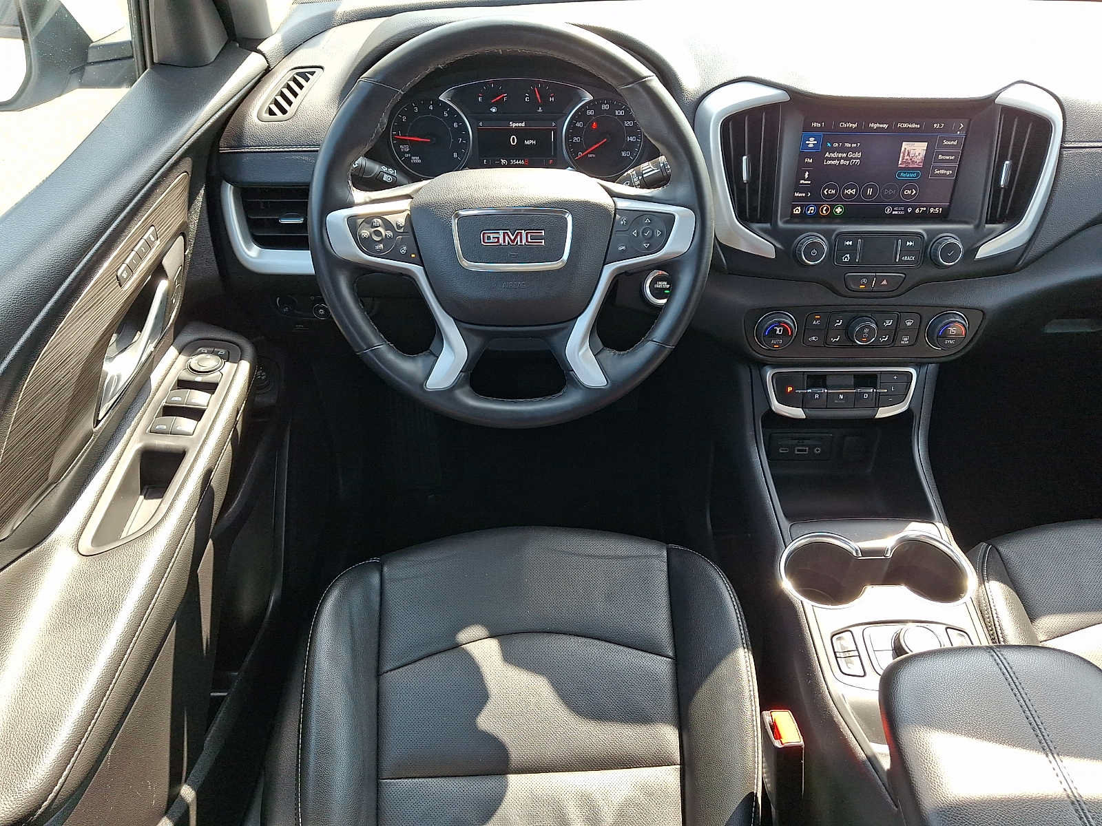 Used 2024 GMC Terrain SLT AWD/4WD image 12