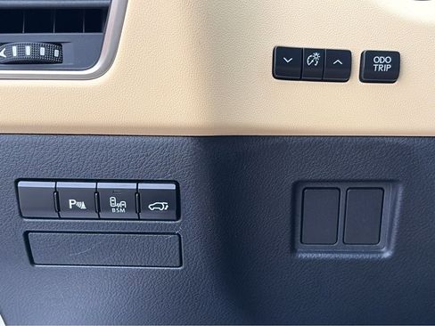 Used 2015 Lexus NX 200t FWD w/ Premium Package image 12