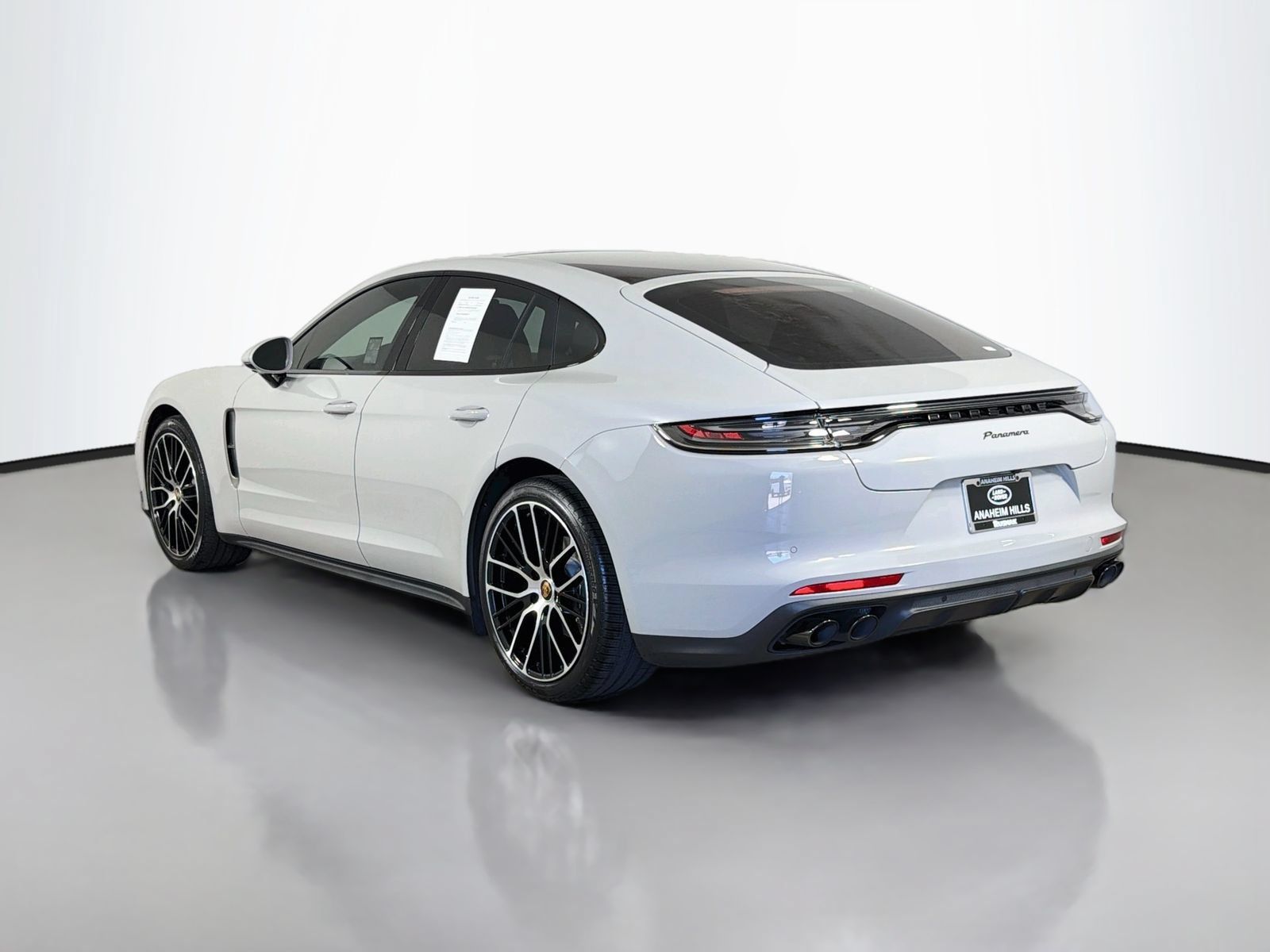 Used 2023 Porsche Panamera Platinum Edition RWD image 3