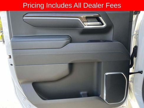 Used 2025 Chevrolet Silverado 1500 LT AWD/4WD image 16