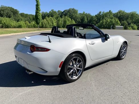 Used 2016 MAZDA MX-5 Miata Grand Touring RWD image 3