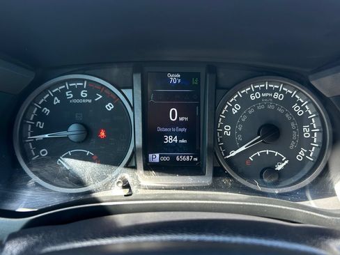 Used 2023 Toyota Tacoma TRD Off-Road AWD/4WD image 20