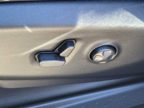 New 2026 Chrysler Pacifica Select image 21