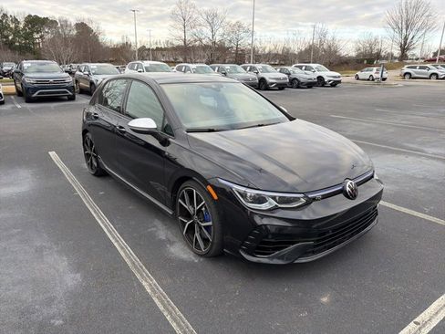 Used 2022 Volkswagen Golf R image 2
