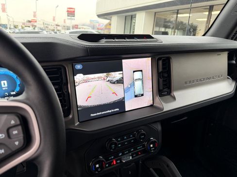 Used 2025 Ford Bronco Outer Banks w/ Sasquatch Package image 8