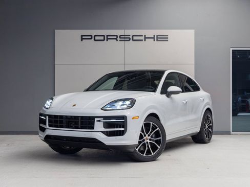 Certified 2026 Porsche Cayenne Coupe AWD/4WD image 1
