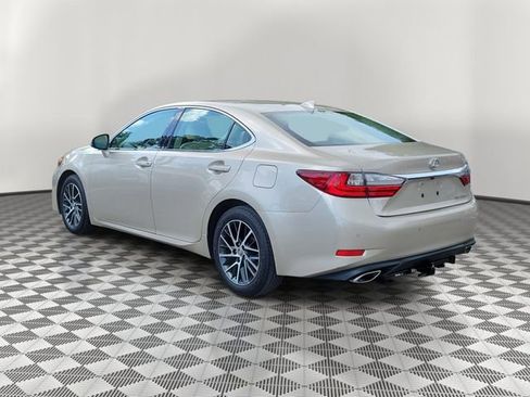 Used 2017 Lexus ES 350 w/ Navigation System Package FWD image 4