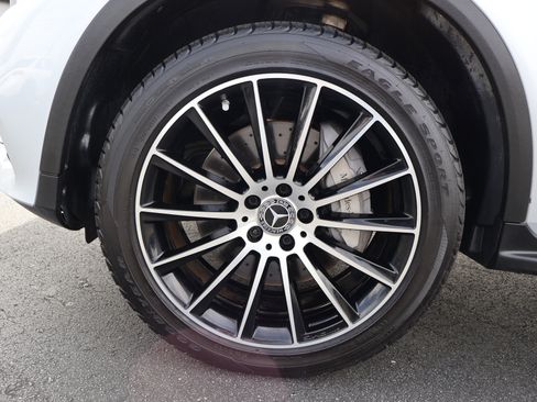 Used 2019 Mercedes-Benz GLC 300 4MATIC Coupe image 9