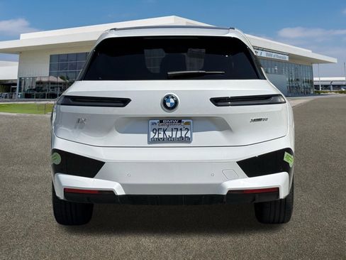 Used 2023 BMW iX xDrive50 w/ Sport Package image 9
