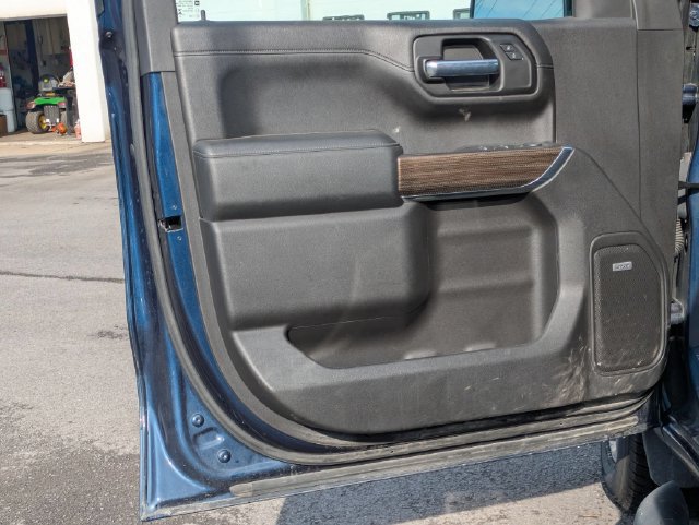 Used 2020 Chevrolet Silverado 1500 RST AWD/4WD image 6