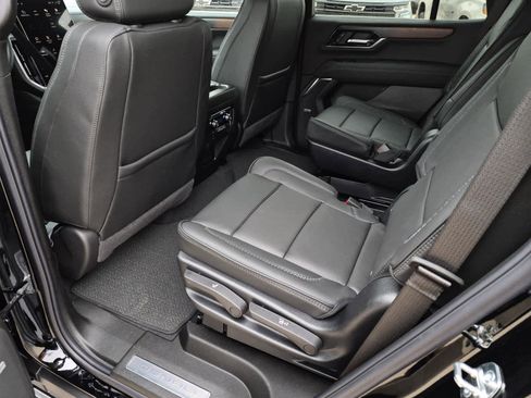 New 2026 GMC Yukon Denali w/ Sun & Power Step Package image 10