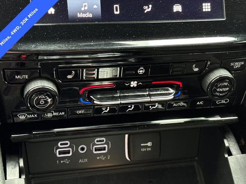 Used 2023 Jeep Grand Cherokee Altitude image 21