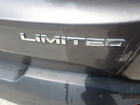 Used 2016 Jeep Renegade Limited image 25