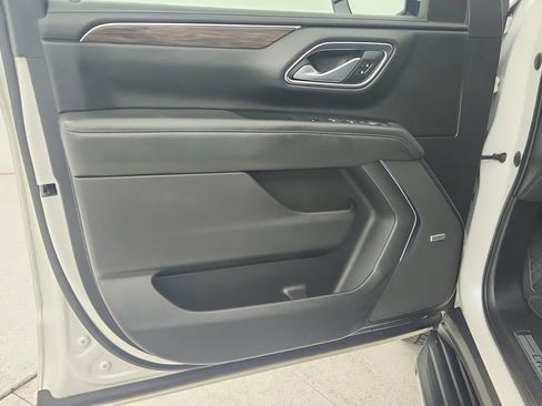 Used 2022 Chevrolet Tahoe LT w/ Luxury Package image 25