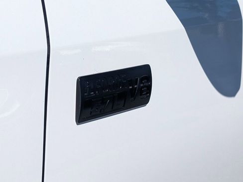 Used 2021 Toyota Tundra SR5 w/ Trail Edition image 11