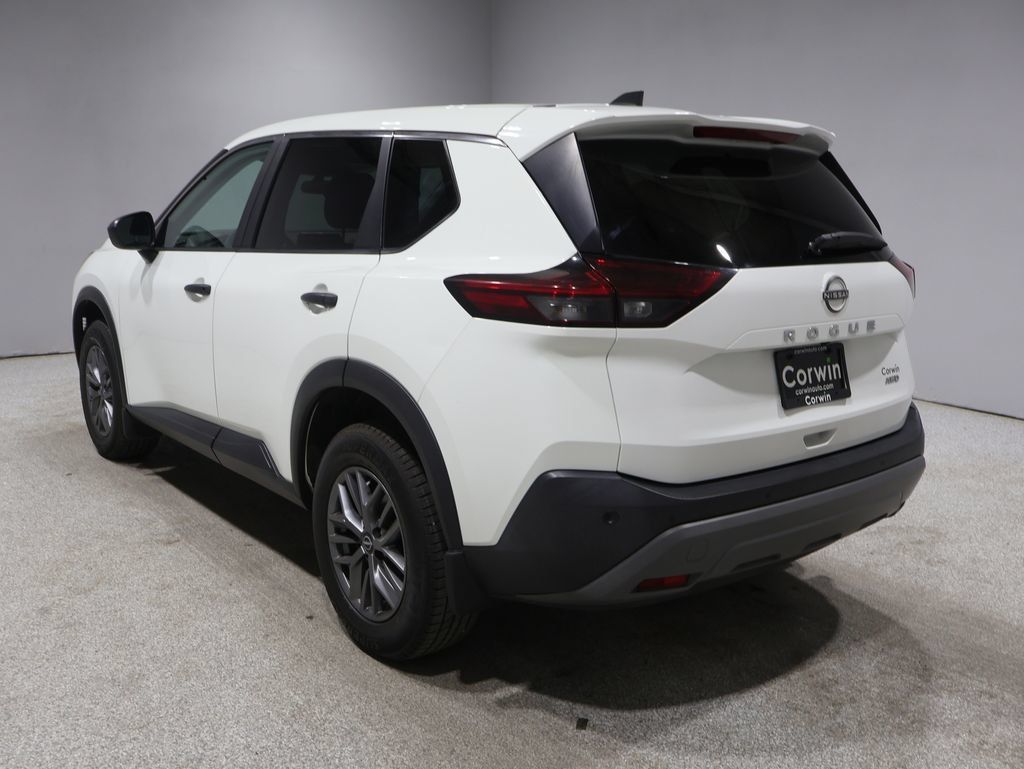 Used 2023 Nissan Rogue S AWD/4WD image 18
