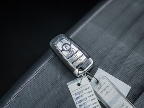 Used 2025 Ford Explorer ST-Line w/ ST-Line Street Pack image 49