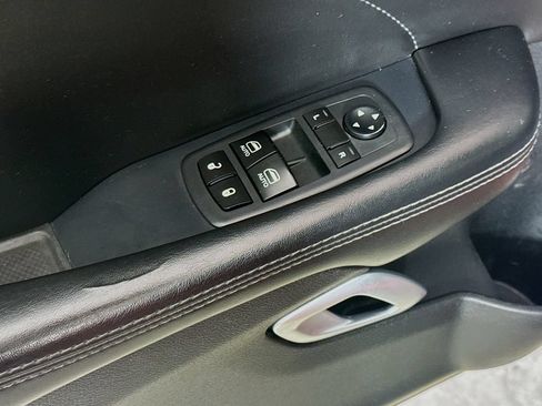 Used 2015 Dodge Challenger R/T Plus RWD image 18