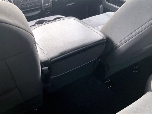 Used 2024 RAM 1500 Classic SLT image 34