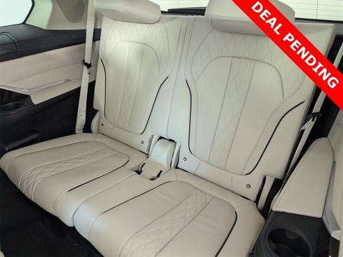 Used 2020 BMW X7 xDrive50i image 17