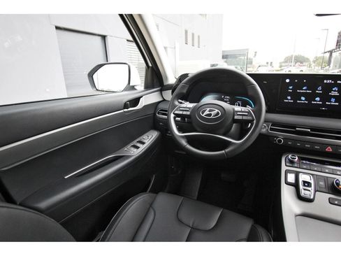Certified 2025 Hyundai Palisade SEL AWD/4WD image 10
