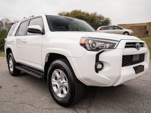 Certified 2024 Toyota 4Runner SR5 image 10