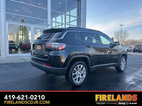 Used 2022 Jeep Compass Latitude image 17