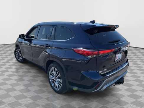 Used 2021 Toyota Highlander Platinum AWD/4WD image 23