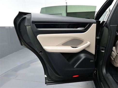 New 2025 Porsche Macan 4S Electric image 13