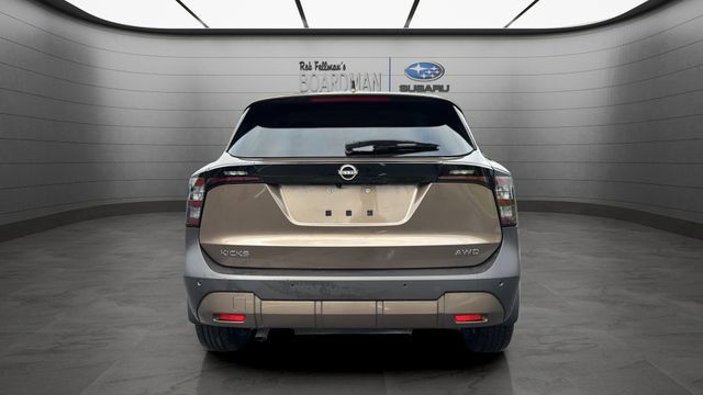 Used 2025 Nissan Kicks SV AWD/4WD image 6