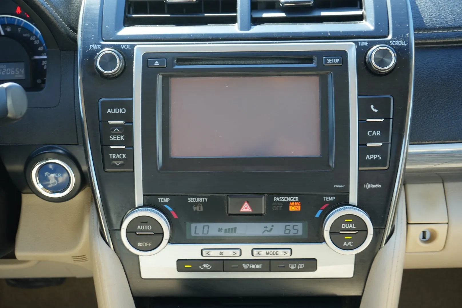 Used 2012 Toyota Camry XLE w/ Convenience Pkg FWD image 12