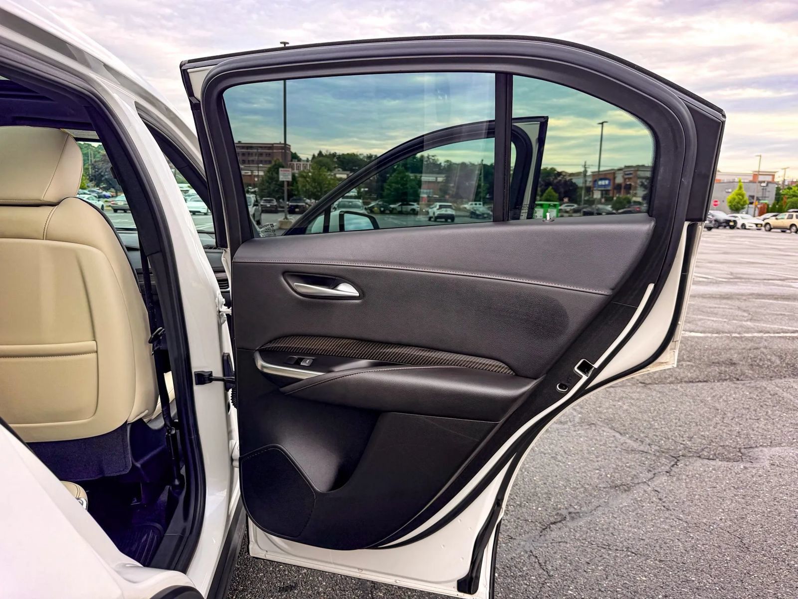 Used 2023 Cadillac XT4 Sport AWD/4WD image 13