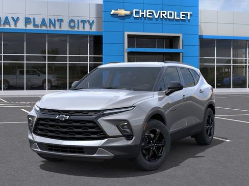 New 2026 Chevrolet Blazer LT w/ Convenience Package FWD image 6