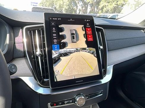 New 2026 Volvo XC90 B5 Plus image 24