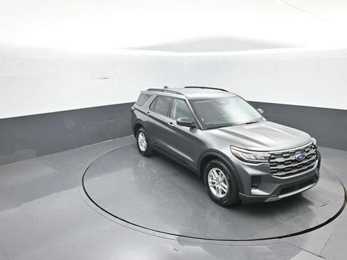 New 2026 Ford Explorer Active RWD image 20