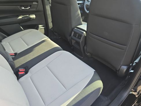 Used 2023 Honda CR-V EX image 11