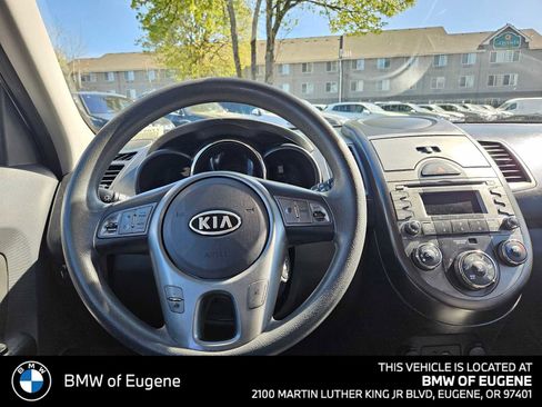 Used 2011 Kia Soul + FWD image 22