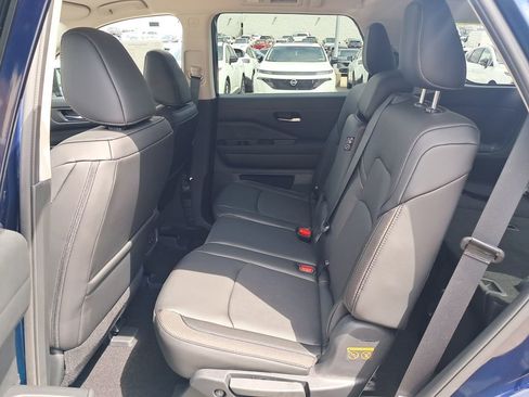 New 2026 Nissan Pathfinder SL w/ Lighting Package AWD/4WD image 26