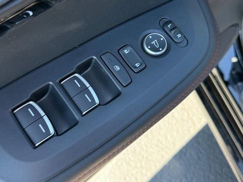 Certified 2025 Acura ADX A-Spec image 9